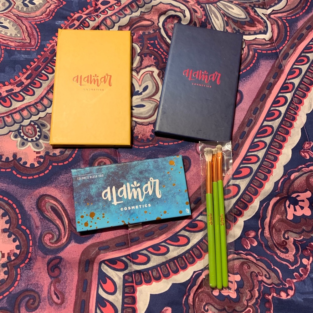 Alamar cosmetics bundle - Reina Del Caribe /blush